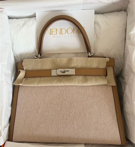 hermes kelly biscuit|HERMES Toile H Swift Kelly Sellier 28 Ecru Biscuit.